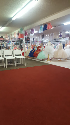 Bridal Shop «Lady Secrets - Quinceañera, Bridal, and Prom Dresses», reviews and photos, 19240 SE Stark St, Portland, OR 97233, USA