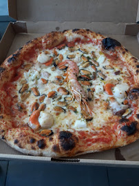 Plats et boissons du Pizzas à emporter LA FAMIGLIA Pizza à emporter à Gamarde-les-Bains - n°2