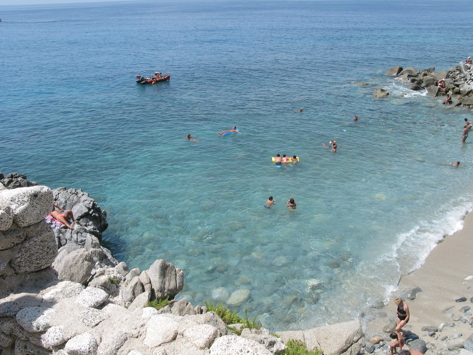 Fotografie cu Spiaggia di Coccorino cu nivelul de curățenie înalt