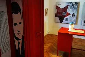 Muzeul Comunismului pentru Copii image