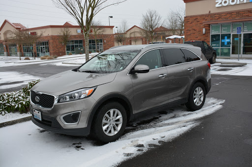 Kia of Portland, 307 NE Broadway St, Portland, OR 97232, USA, 