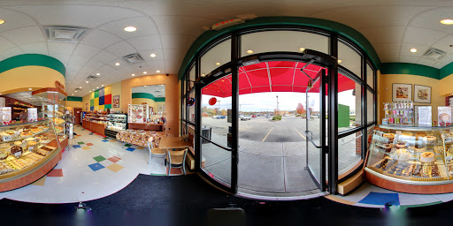 Pastry Shop «Servatii Pastry Shop Crestview Hills», reviews and photos, 2941 Dixie Hwy, Crestview Hills, KY 41017, USA
