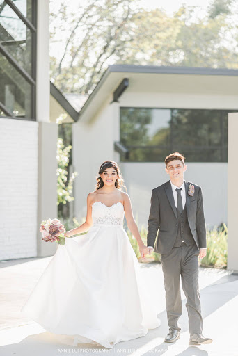 Bridal Shop «Parvani Vida», reviews and photos, 7107 S Texas 6, Houston, TX 77083, USA