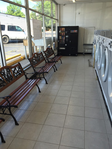 Laundromat «Forest Park Coin Laundry Lavanderia & Dry Cleaners 4843 Jonesboro Rd.», reviews and photos, 4843 Jonesboro Rd, Forest Park, GA 30297, USA