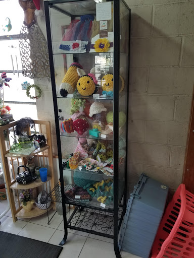 Dry Cleaner «Selah Dry Cleaners & Laundry», reviews and photos, 609 S 1st St, Selah, WA 98942, USA