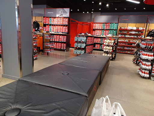 Shoe Store «PUMA», reviews and photos, 341 Artisan Way, Somerville, MA 02145, USA