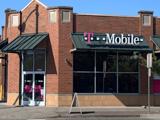 T-Mobile, 1516 SW Roxbury St a, Seattle, WA 98106, USA, 