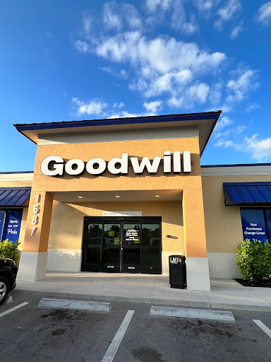 Thrift Store «Goodwill Retail & Donation Center», reviews and photos