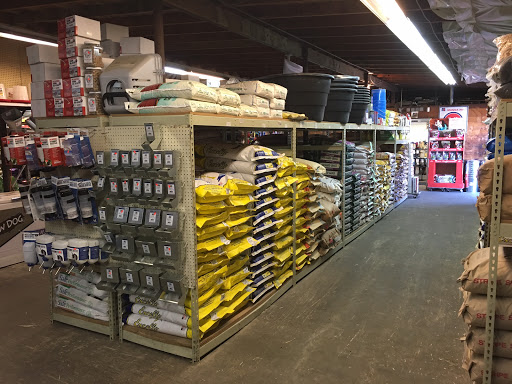 Animal Feed Store «Wardle Feed and Pet Supply», reviews and photos, 7610 3 Acre Ln, Wheat Ridge, CO 80033, USA