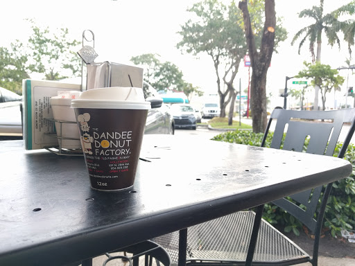 Donut Shop «Dandee Donuts Factory», reviews and photos, 102 N 28th Ave, Hollywood, FL 33020, USA