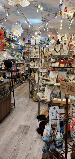 Jewelry Store «Knock Knock Boutique», reviews and photos, 110 W Chocolate Ave, Hershey, PA 17033, USA