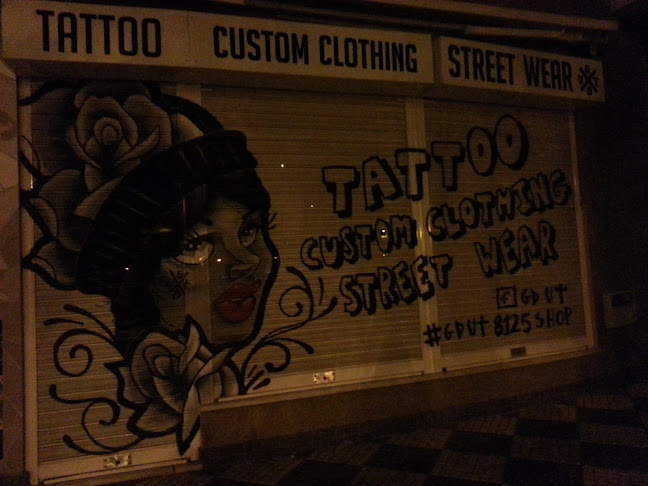 Tatoo Custom Clothing Streetwear - Estúdio de tatuagem