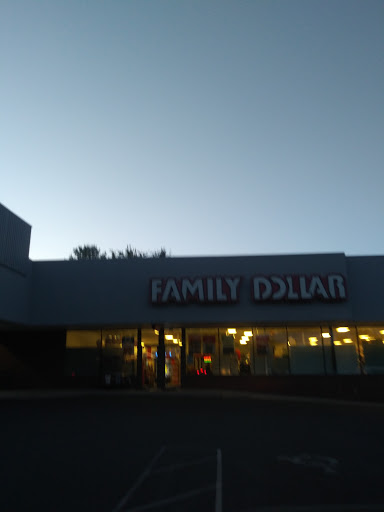 Discount Store «Family Dollar», reviews and photos, 8 Main St, Windsor Locks, CT 06096, USA