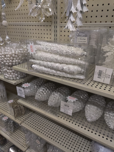 Craft Store «Hobby Lobby», reviews and photos, 840 E Rollins Rd, Round Lake Beach, IL 60073, USA