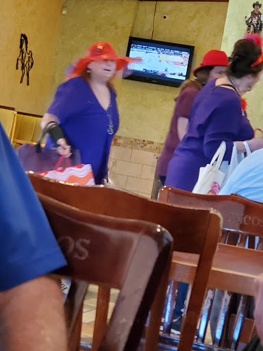 Mexican Restaurant «Los Cucos Mexican Restaurant», reviews and photos, 920 I-10, Seguin, TX 78155, USA