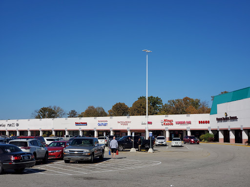 Shopping Mall «Speedway Super Center», reviews and photos, 6020 Crawfordsville Rd, Speedway, IN 46224, USA