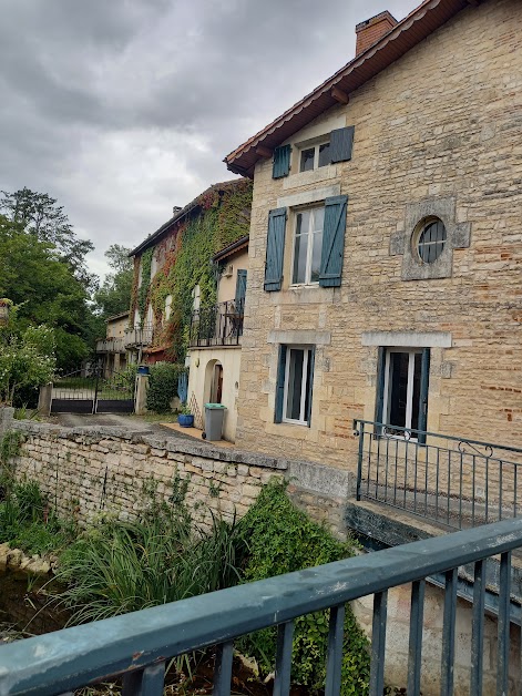 Château view Verteuil-sur-Charente à Verteuil-sur-Charente