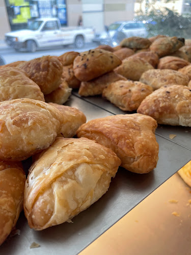 Comentarii opinii despre Tsoumpekos Bakery