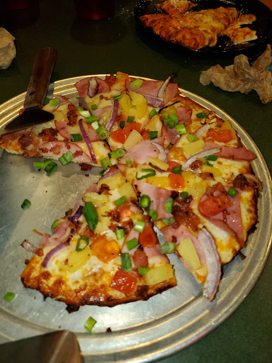 Pizza Restaurant «Round Table Pizza», reviews and photos, 10389 SE 82nd Ave, Happy Valley, OR 97086, USA