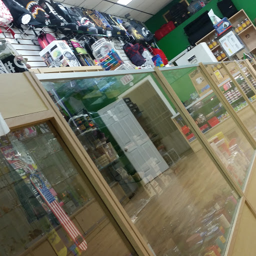 Tobacco Shop «LB Smoke Shop», reviews and photos, 1250 Coral Way, Miami, FL 33145, USA