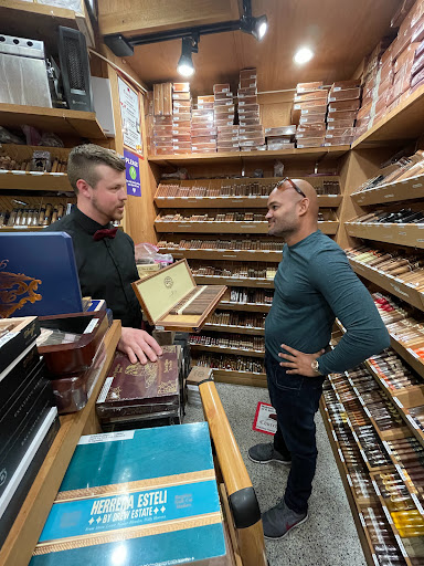 Shopping Mall «Pointe Plaza Shopping Center», reviews and photos, 19251 Mack Ave #90, Grosse Pointe Woods, MI 48236, USA