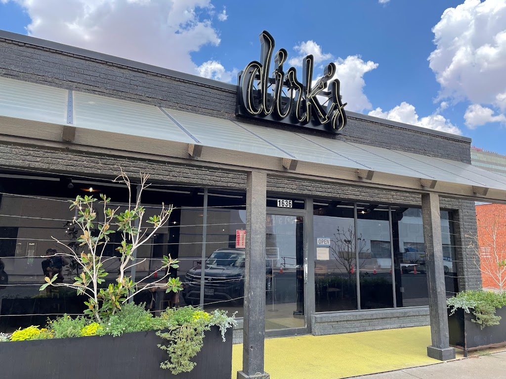 Dirk’s Signature Chicken & Bar 79401