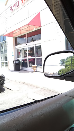 Dollar Store «FAMILY DOLLAR», reviews and photos, 1507 Market St, Linwood, PA 19061, USA