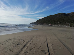 Photo de Playa las Brisas avec un niveau de propreté de assez propre