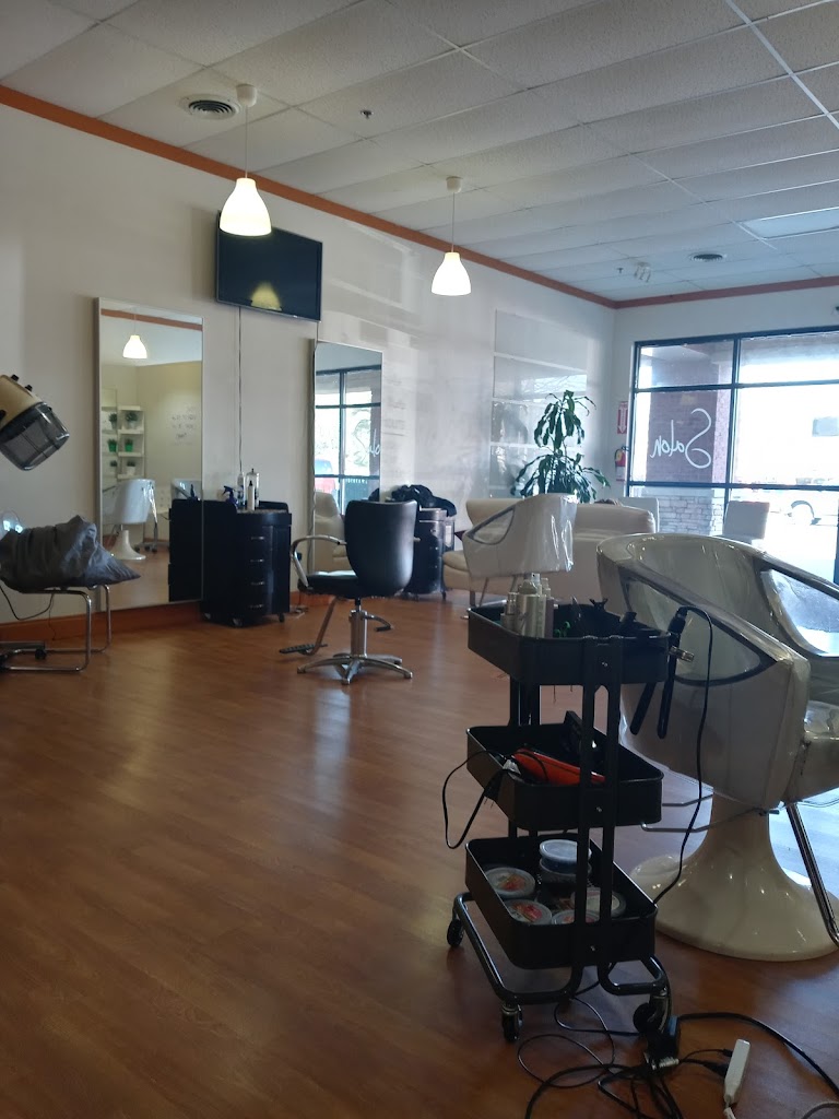 Julia's Dominican Hair Salon LLC 30132