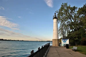 Windmill Point Lighthouse image