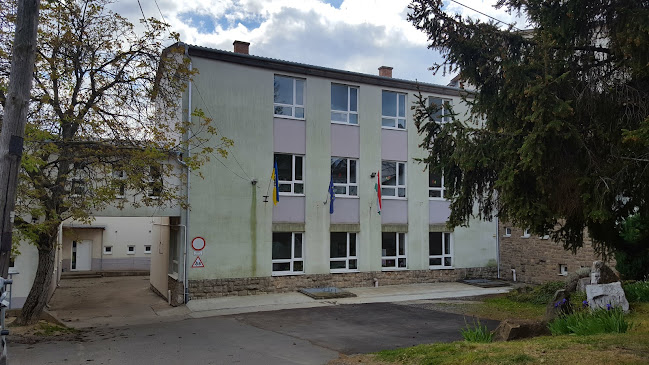 Kovács Béla Általános Iskola - Iskola
