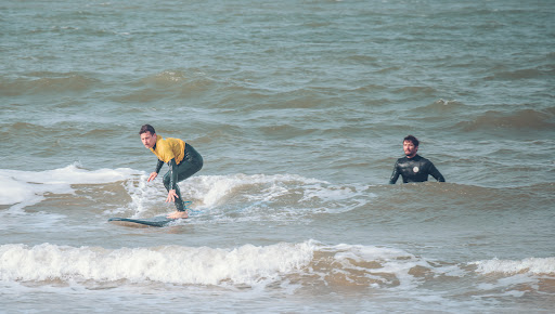 Escuela de Surf SURF SHAPERS 🌊🌪🤙🏽🏄🏾‍♂️