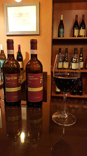 Wine Store «Sunfish Cellars Wine & Spirits», reviews and photos, 803 Sibley Memorial Hwy, St Paul, MN 55118, USA