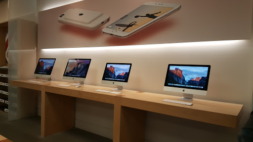 Computer Store «Apple Staten Island», reviews and photos, 2655 Richmond Ave, Staten Island, NY 10314, USA