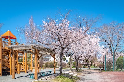 富岡３丁目緑地