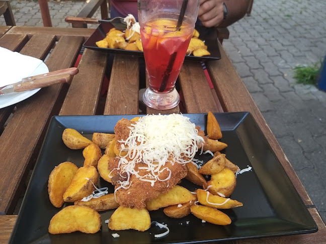 MEEX Bistro (Pizza, Hamburger) - Hamburger