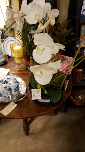 Antique Store «Madison Markets ~ Antiques & Interiors», reviews and photos, 144 Academy St, Madison, GA 30650, USA