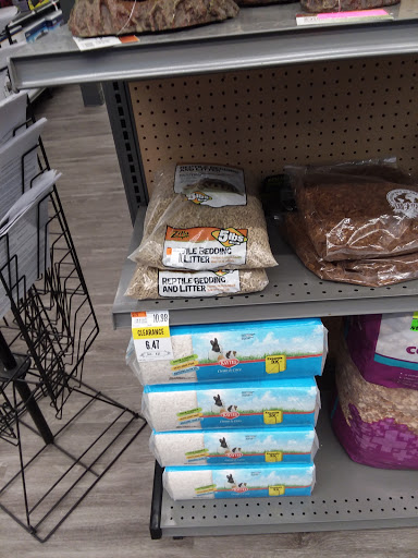 Pet Supply Store «Pet Supplies Plus», reviews and photos, 13360 W 87th St Pkwy, Lenexa, KS 66215, USA