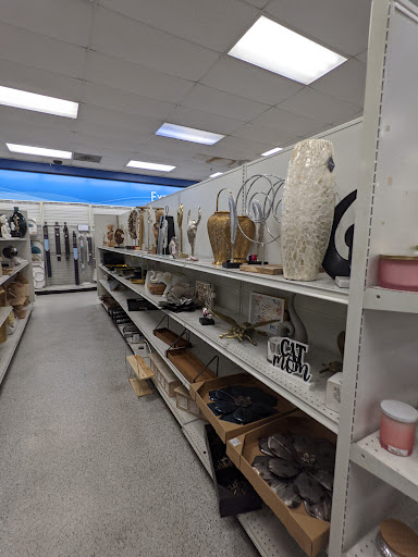 Clothing Store «Ross Dress for Less», reviews and photos, 352 S College Rd, Wilmington, NC 28403, USA