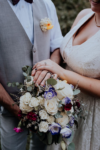 Florist «The Finishing Touch Florist», reviews and photos, 215 Kings Hwy #101, Fredericksburg, VA 22405, USA