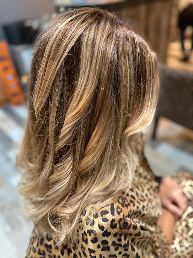 Hair Salon «Hair 2 Dye 4 Salon», reviews and photos, 165 Newark Pompton Turnpike, Pequannock Township, NJ 07440, USA