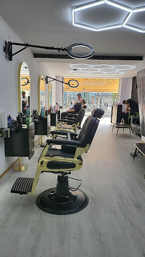 Head Hunters hair Styling In Graz