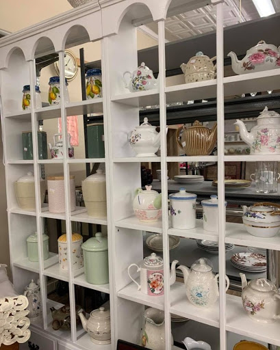 Thrift Store «My Sister’s Place & My Sisters Attic», reviews and photos