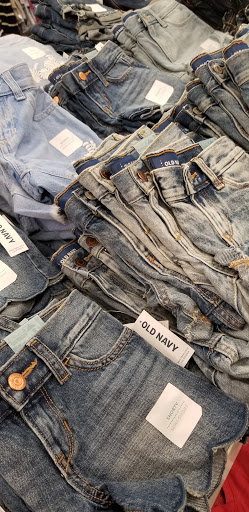 Stores to buy women's jeans dungarees Dallas