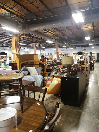 Furniture Store «Finders Keepers Consignment Furniture & Decor», reviews and photos, 2853 E College Ave, Decatur, GA 30030, USA