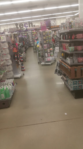 Variety Store «Five Below», reviews and photos, 781 Shoppes Blvd, North Brunswick Township, NJ 08902, USA