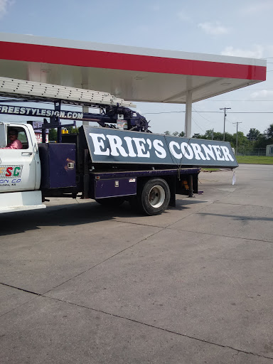 Convenience Store «Evans Corner Store», reviews and photos, 2828 E 21st St N, Wichita, KS 67214, USA