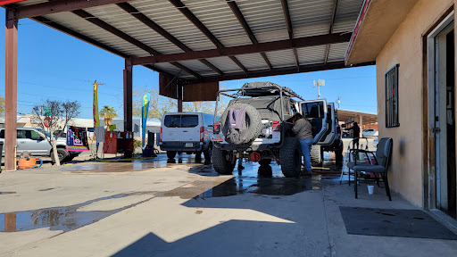 Chuy's Car Wash en Parker