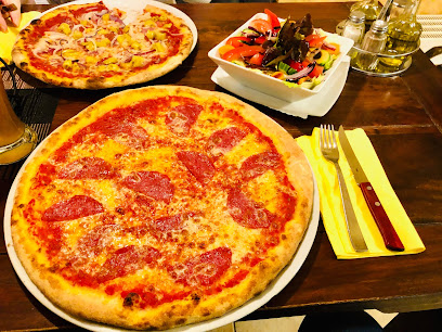 Pizzeria Avellino Landau - Straubinger Str. 36, 94405 Landau an der Isar, Germany