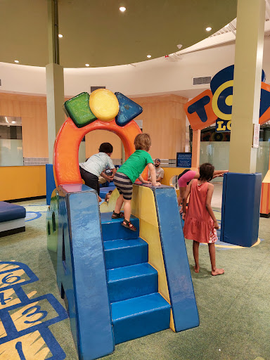 Shopping Mall «Alderwood Mall», reviews and photos, 3000 184th St SW, Lynnwood, WA 98037, USA